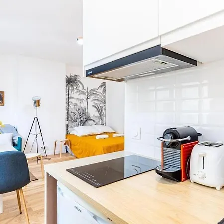 Charm And Convenience In Quatier Latin Paris