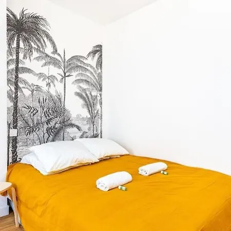 Charm And Convenience In Quatier Latin Apartment Paris